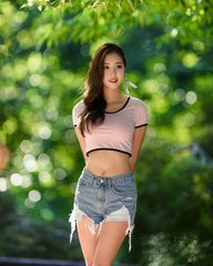 床上的裸影像unmodified